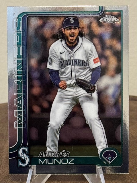 2025 Topps Chrome Update Baseball ANDRES MUNOZ #USC-108