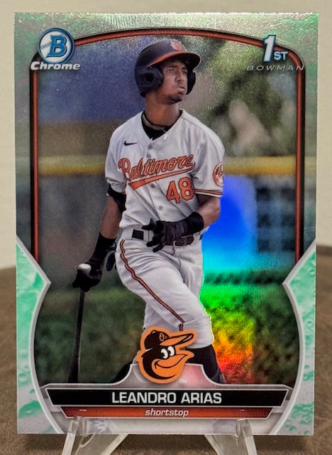 2023 Bowman Baseball LEANDRO ARIAS 1st Chrome Prospect Lunar Glow Refractor #BCP-84